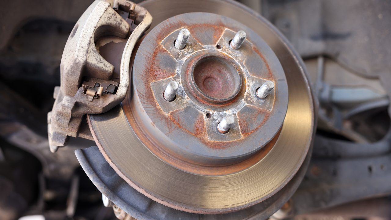 Network Automotive technicians and service bays