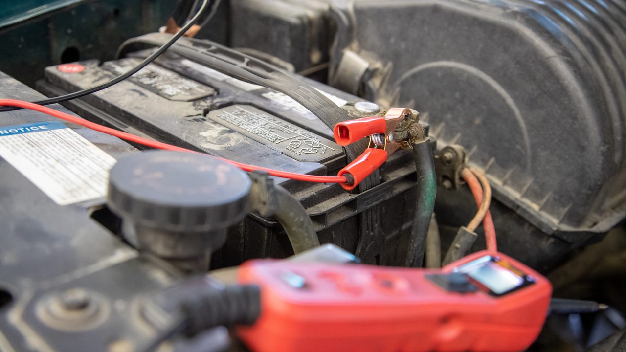 Network Automotive technicians and service bays