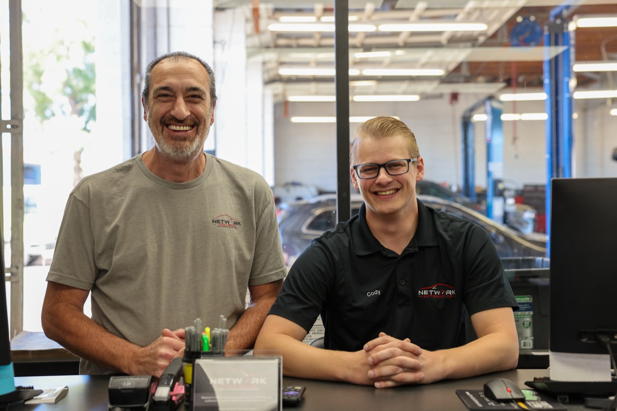 Network Automotive service advisors at the front counter